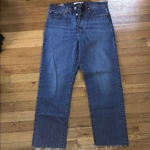 Levi wedgie straight jeans size 28